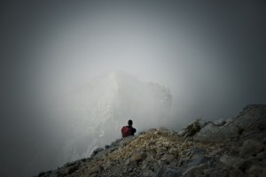 Be alone 